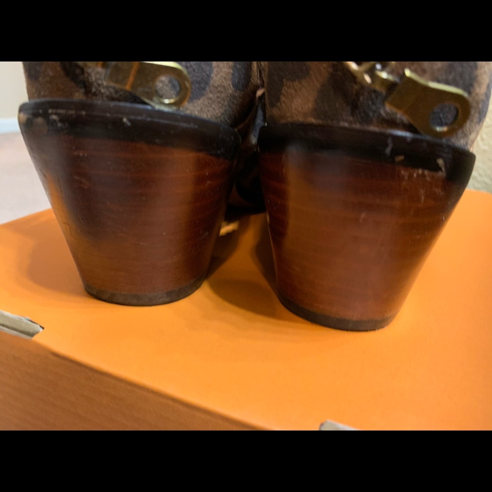 Boots - Picture 6 of 6